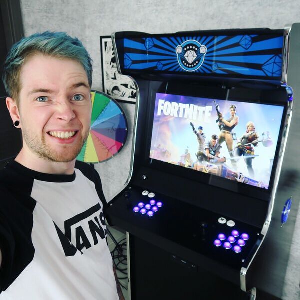 File:Fortnite Arcade.jpg