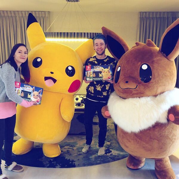 File:Dan With Pikachu and Eeevee.jpg